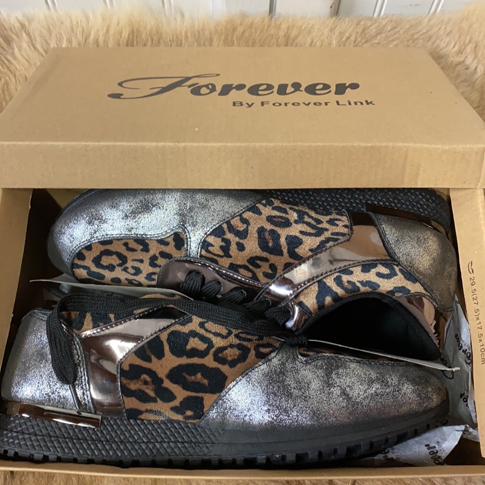 Forever Leopard Print Sneakers 9 NWT - Picture 9 of 11